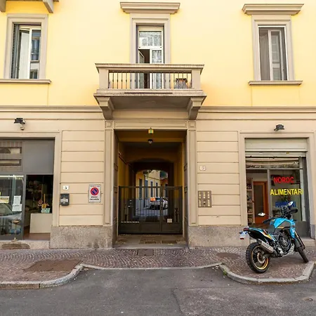 Modern At Via Carloni By Wonderful Italy Lägenhet Como