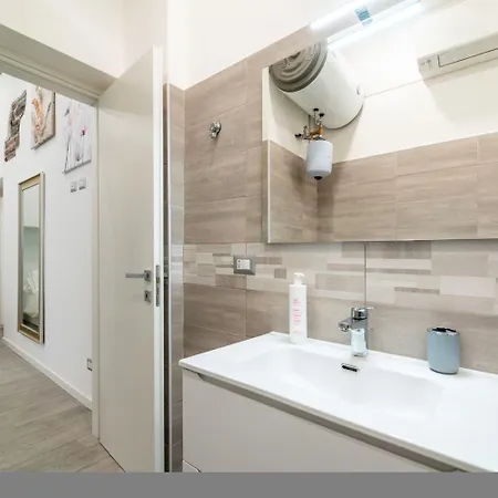 Modern At Via Carloni By Wonderful Italy Como