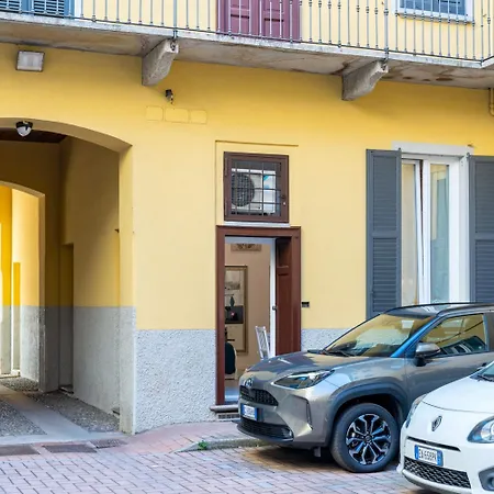 Modern At Via Carloni By Wonderful Italy * Como