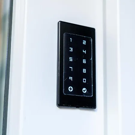 Modern At Via Carloni By Wonderful Italy * Como