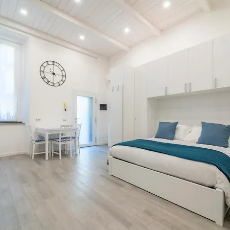 Apartment Modern At Via Carloni By Wonderful Italy